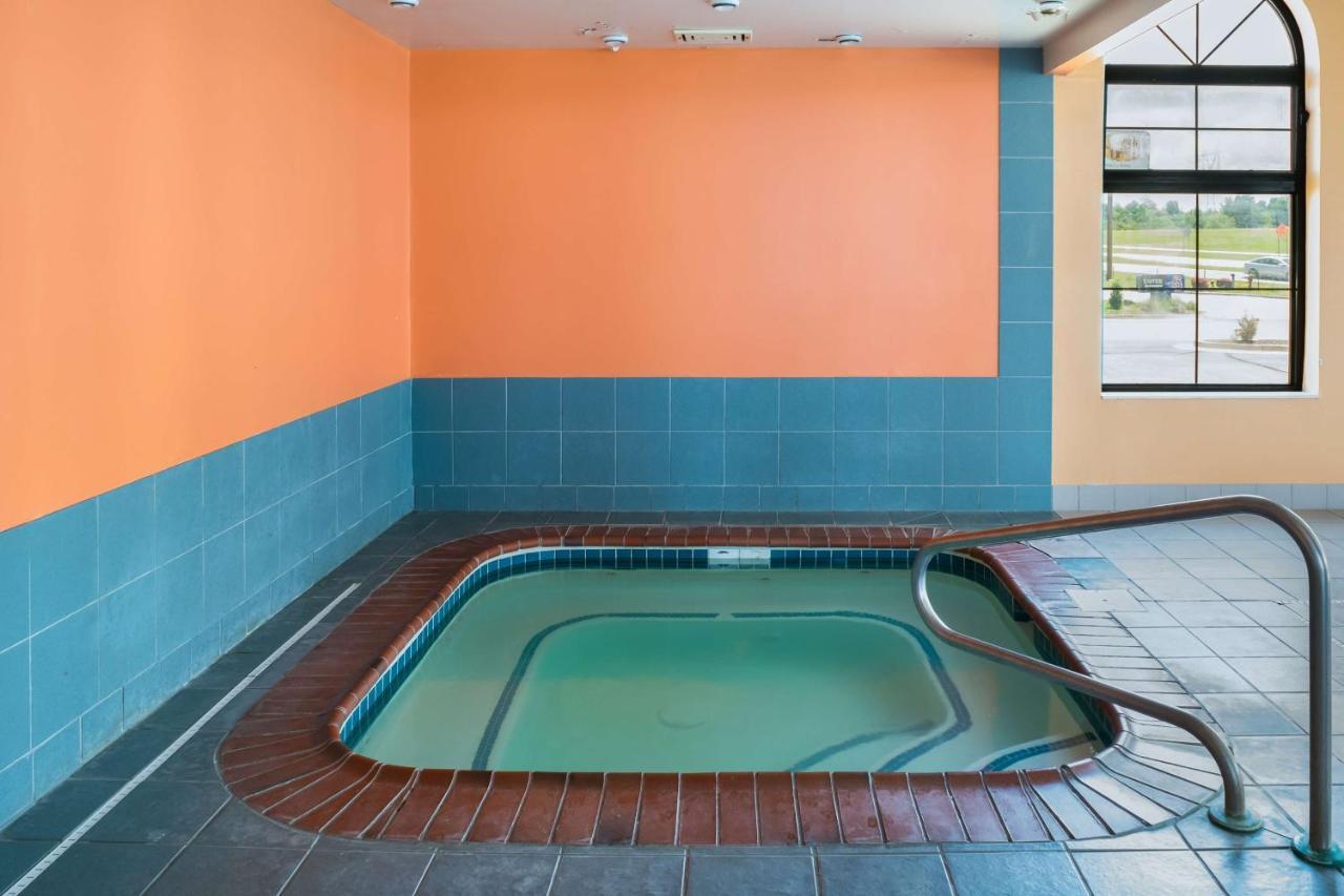Motel 6-Richmond, In Экстерьер фото